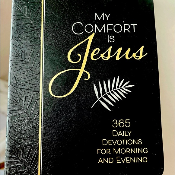 New My Comfort is Jesus 365 Daily Devotions Morning and Evening - Picture 1 of 4